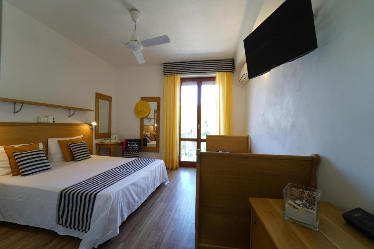 Hotel Le Acacie Каполивери Екстериор снимка