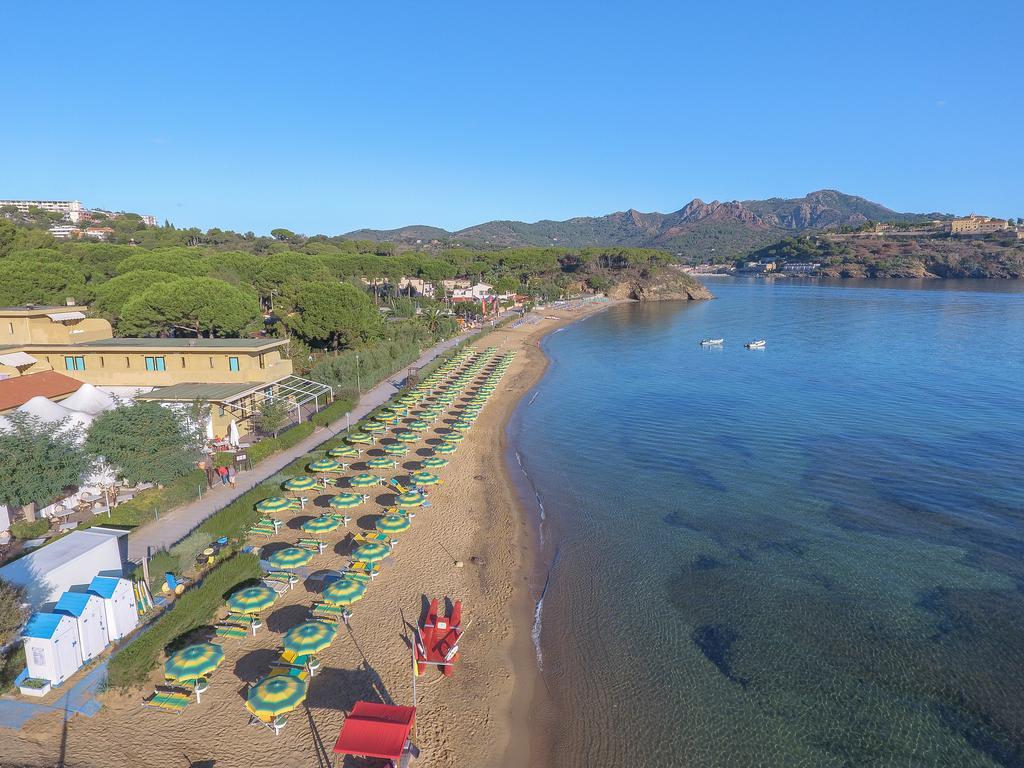 Hotel Le Acacie Каполивери Екстериор снимка