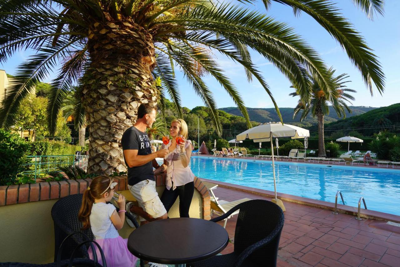 Hotel Le Acacie Каполивери Екстериор снимка