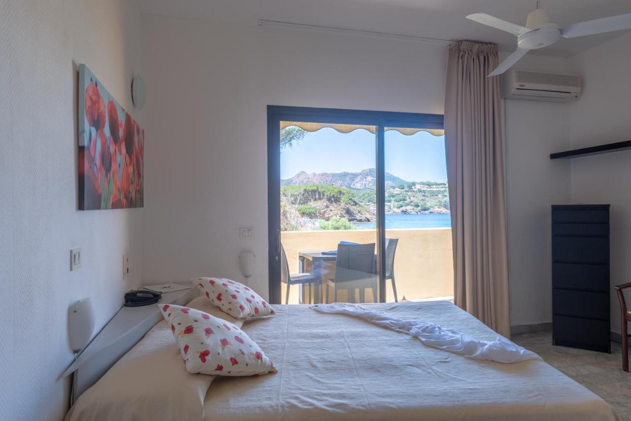 Hotel Le Acacie Каполивери Екстериор снимка